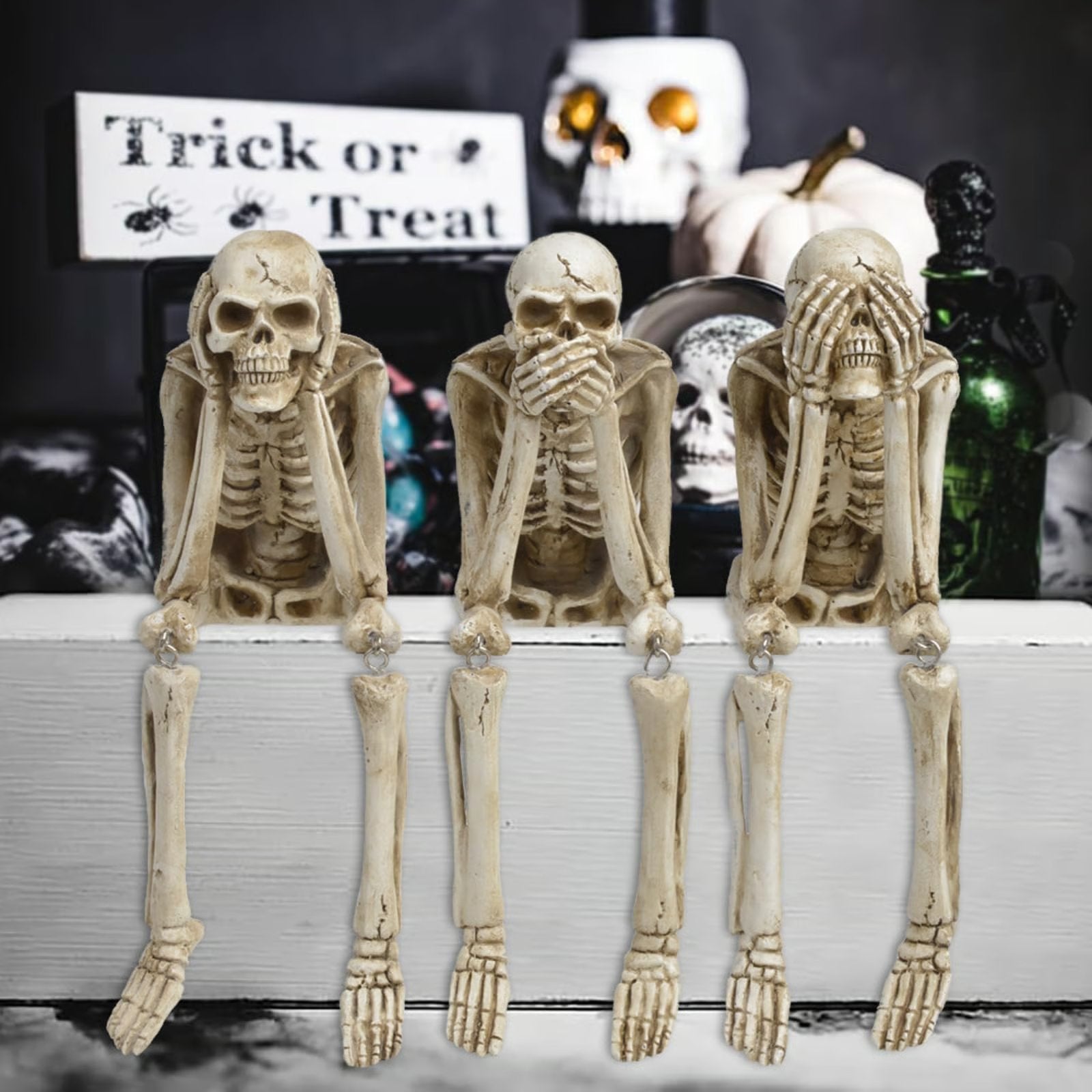 Halloween Fireplace Simulation Skull