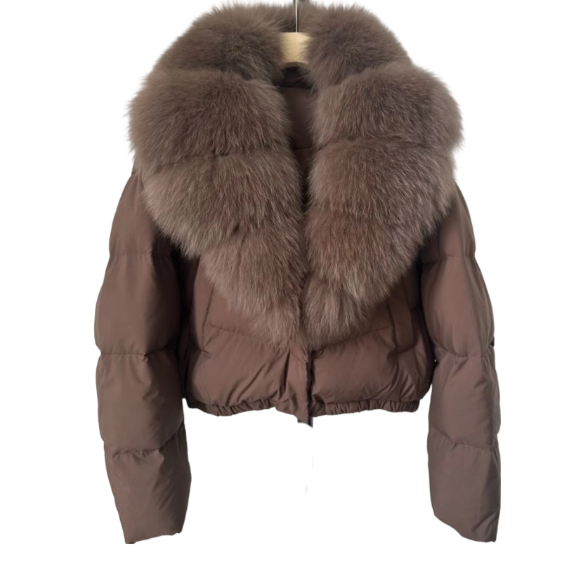 Women's short, fashionable and warm jacket with faux fur collar
